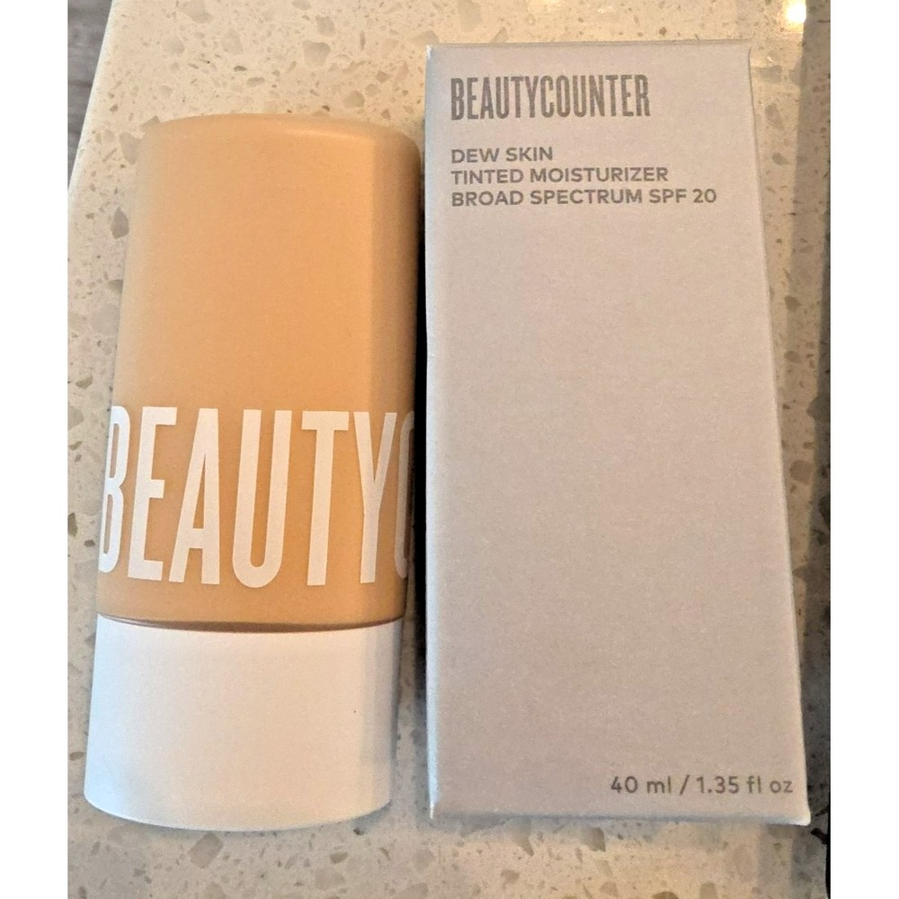 Beautycounter Dew Skin Tinted Moisturizer No. 2 SPF 20 1.35oz New Exp 11/25